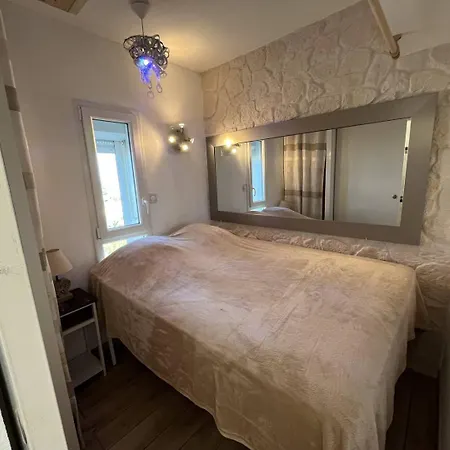 2 Pieces, Port Nature 4 Coursives, Vue Mer, Face Au Waiki * Agde